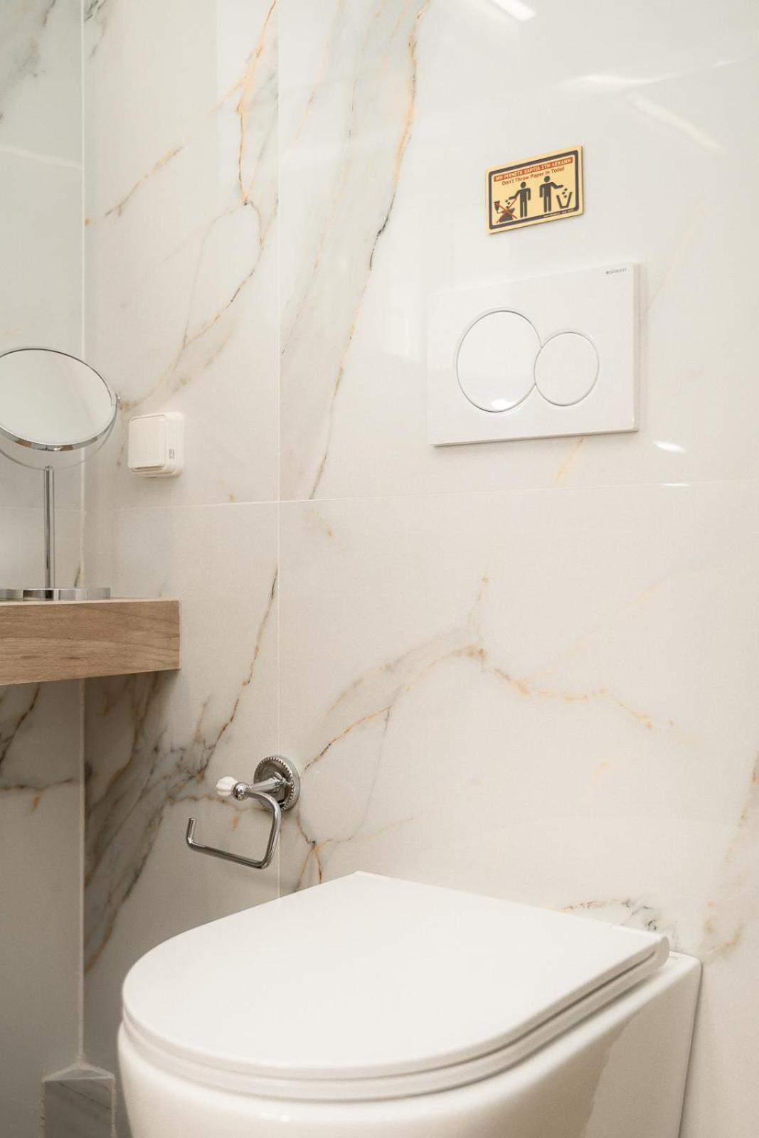 Artemis Bay Apartments Near Sea And Airport 외부 사진