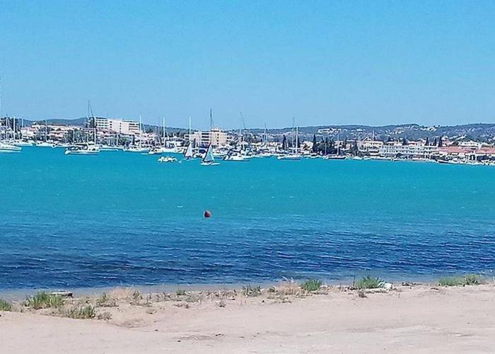 Artemis Bay Apartments Near Sea And Airport 외부 사진