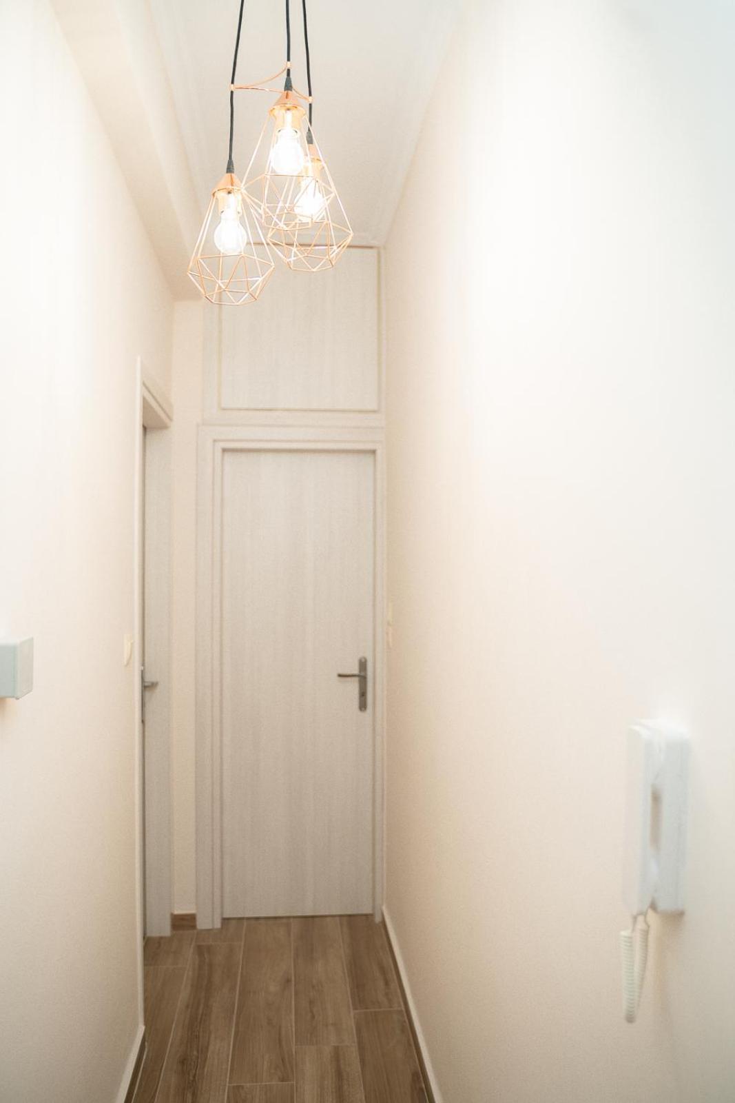 Artemis Bay Apartments Near Sea And Airport 외부 사진